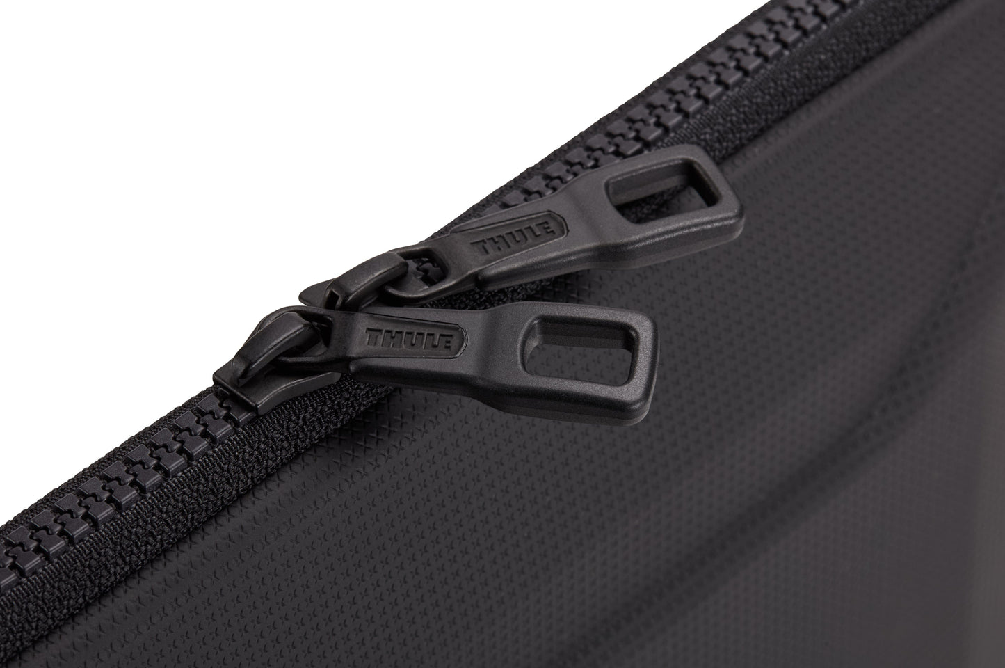 THULE Gauntlet Macbook Pro� Sleeve 16"