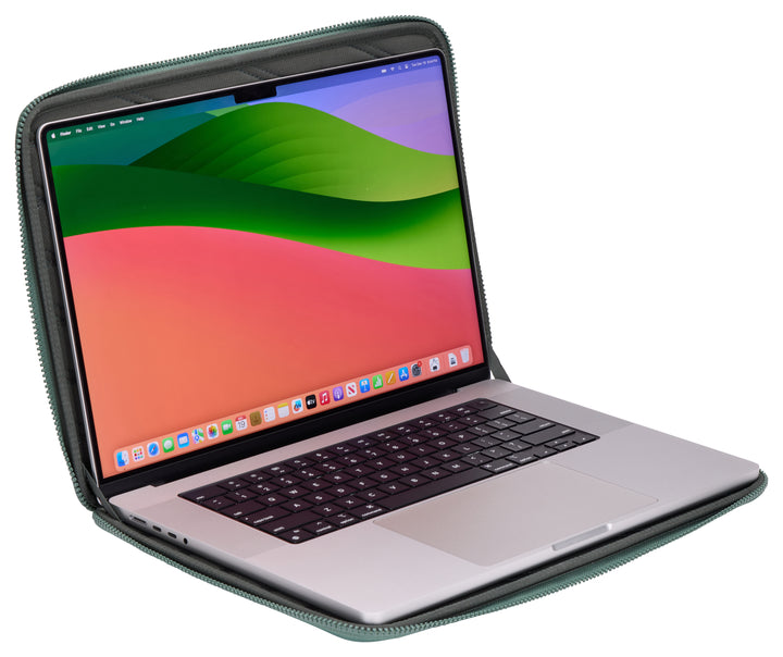 Gauntlet 5 16" Macbook Sleeve - Hazy Green