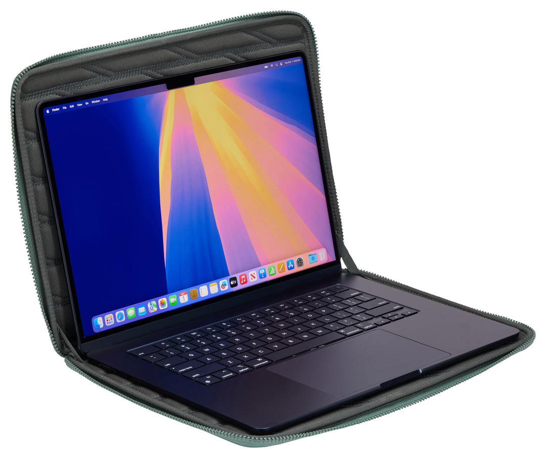 Gauntlet 5 16" Macbook Sleeve - Hazy Green