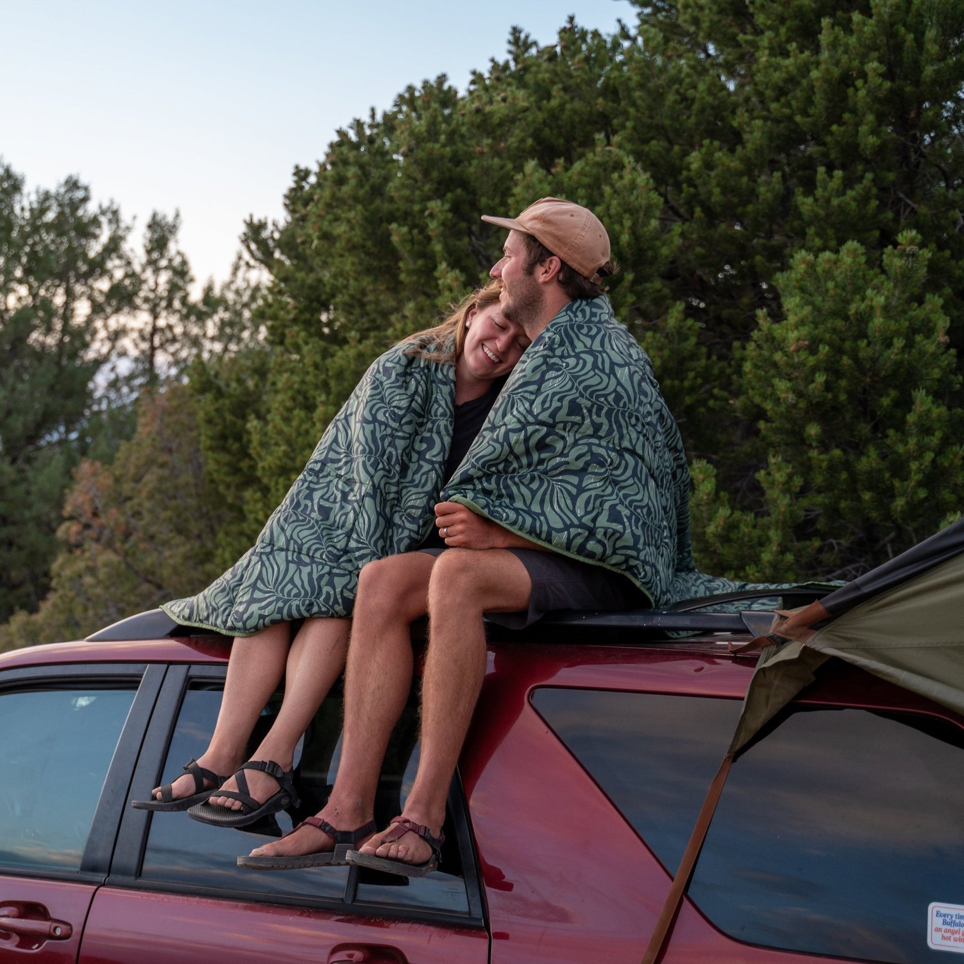 KELTY Biggie Blanket Fern - MW Direct