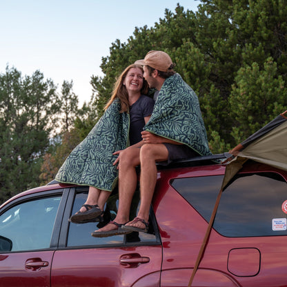 KELTY Biggie Blanket Fern - MW Direct