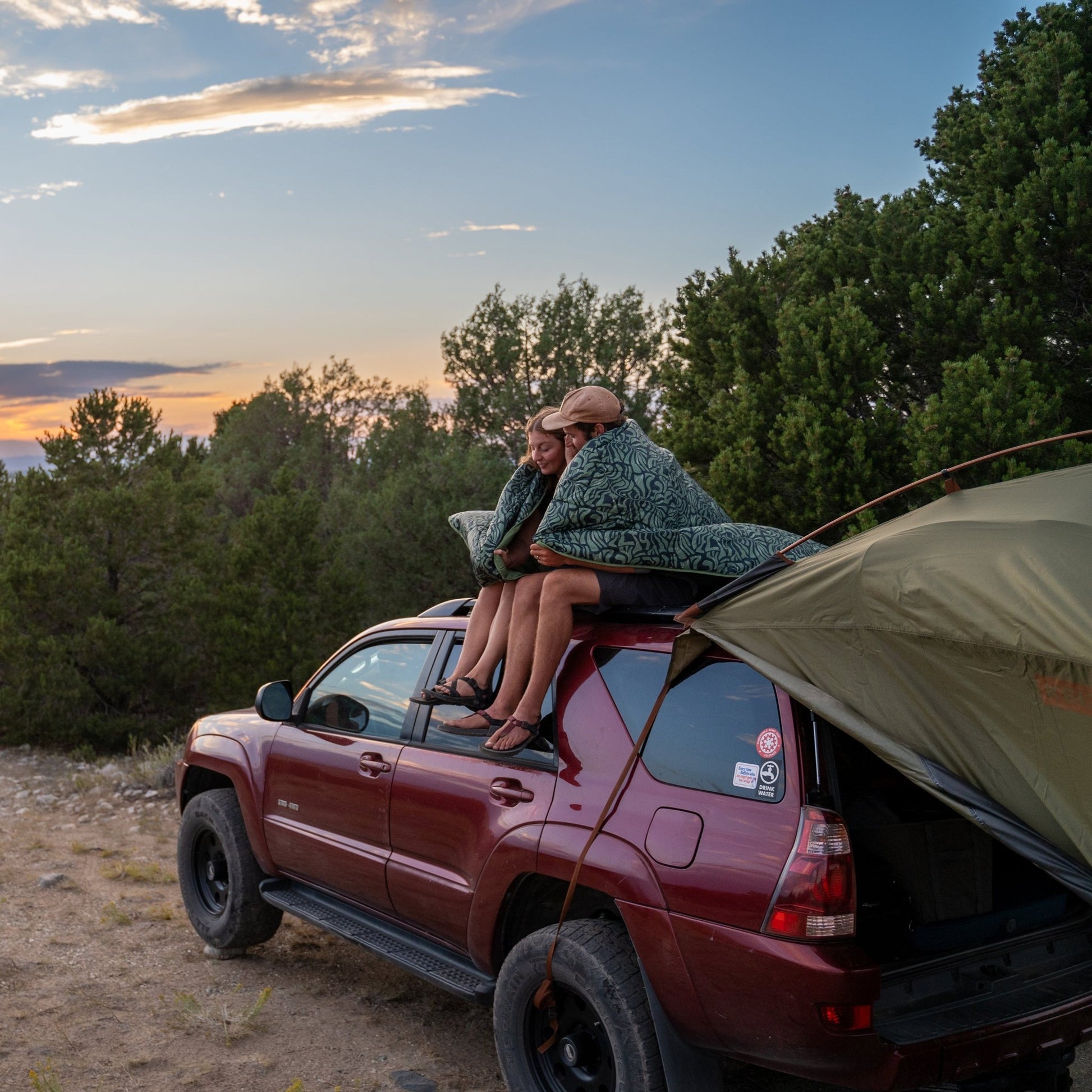 KELTY Biggie Blanket Fern - MW Direct