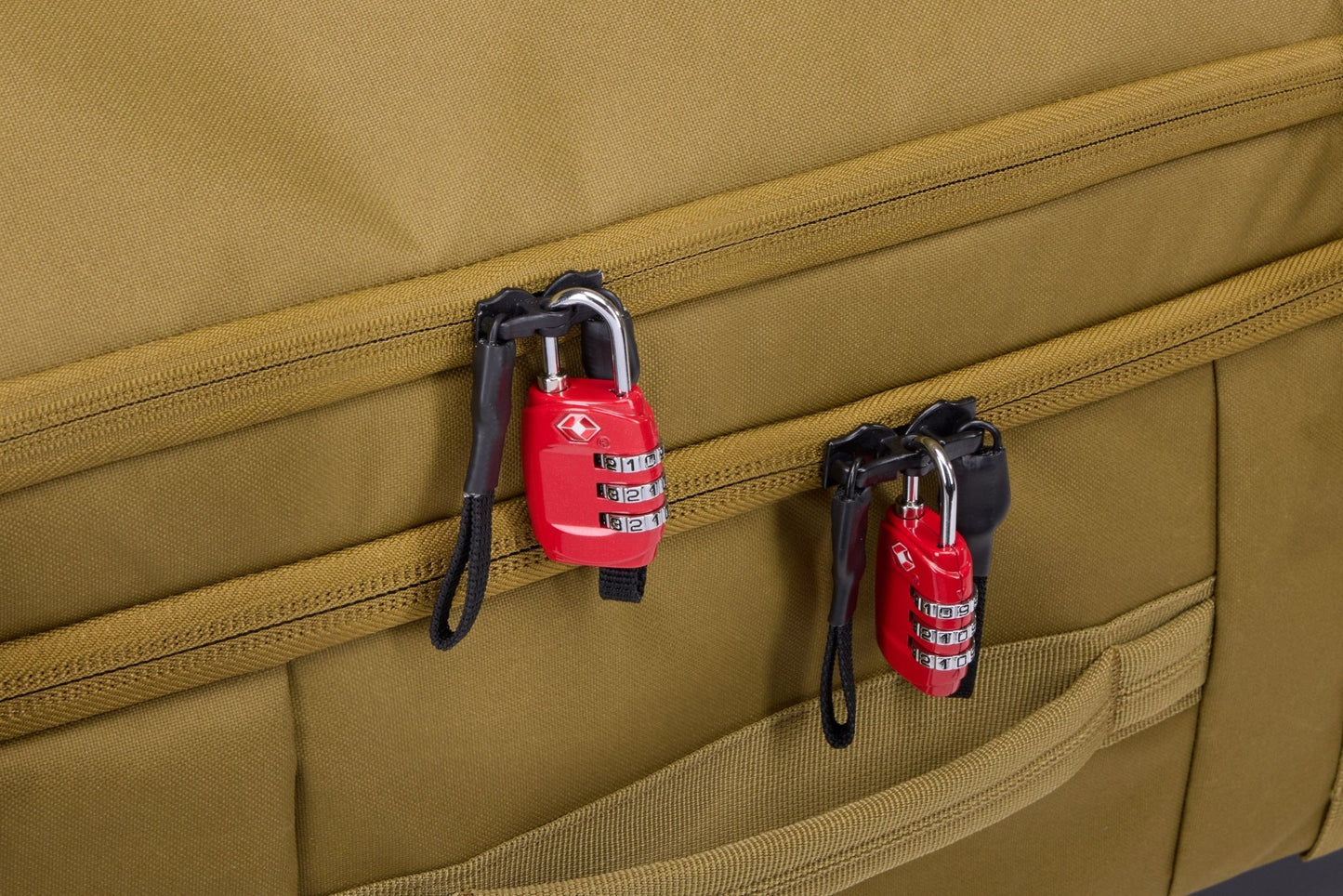 Thule Aion Check in bundle - Save $130.78 - MW Direct