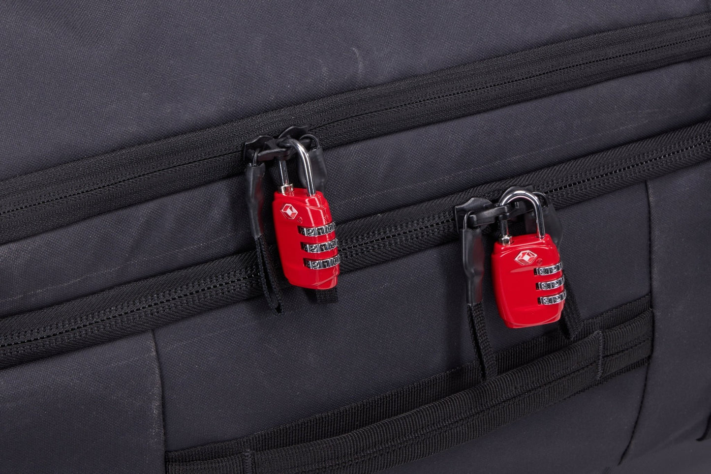 Thule Aion Wheeled Duffel 70cm - Black - MW Direct