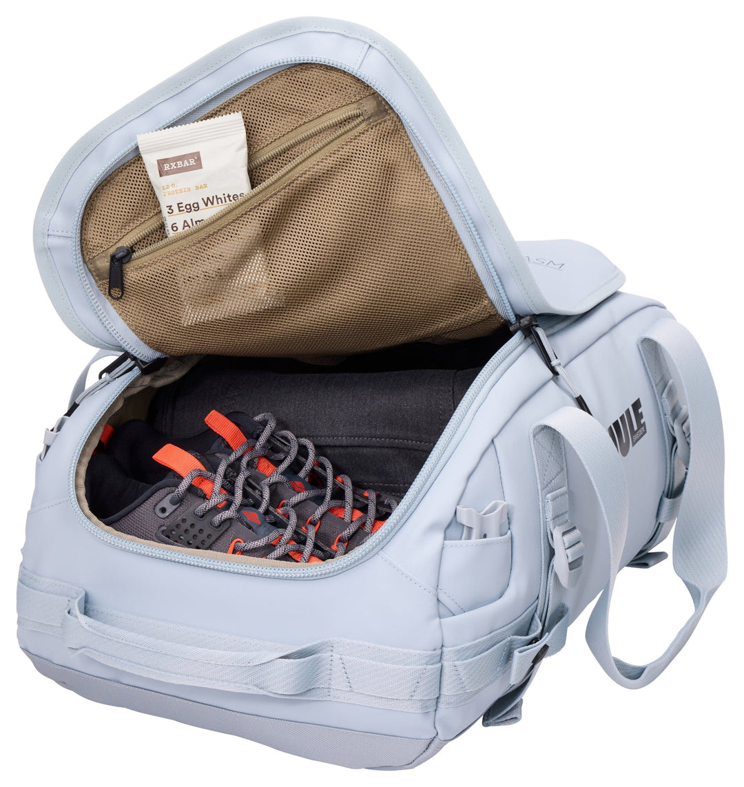 THULE Chasm 30L Duffel - Soft Blue - MW Direct