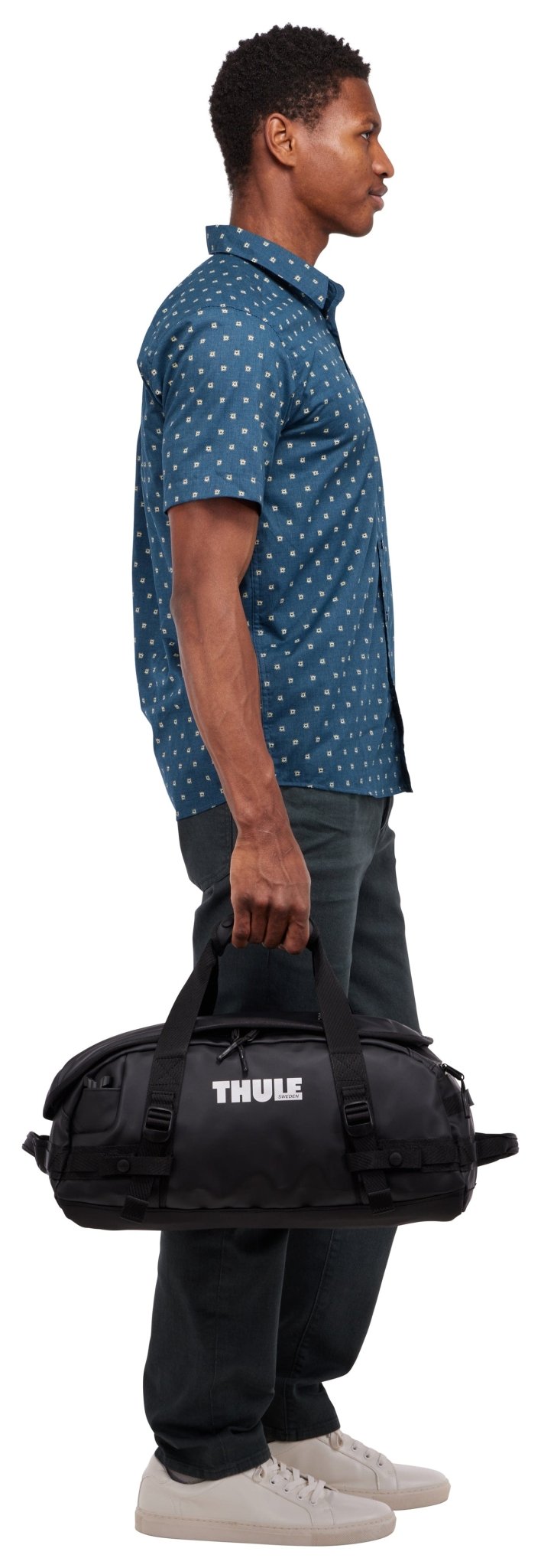 Thule Chasm 30L Duffle Bag Black - MW Direct