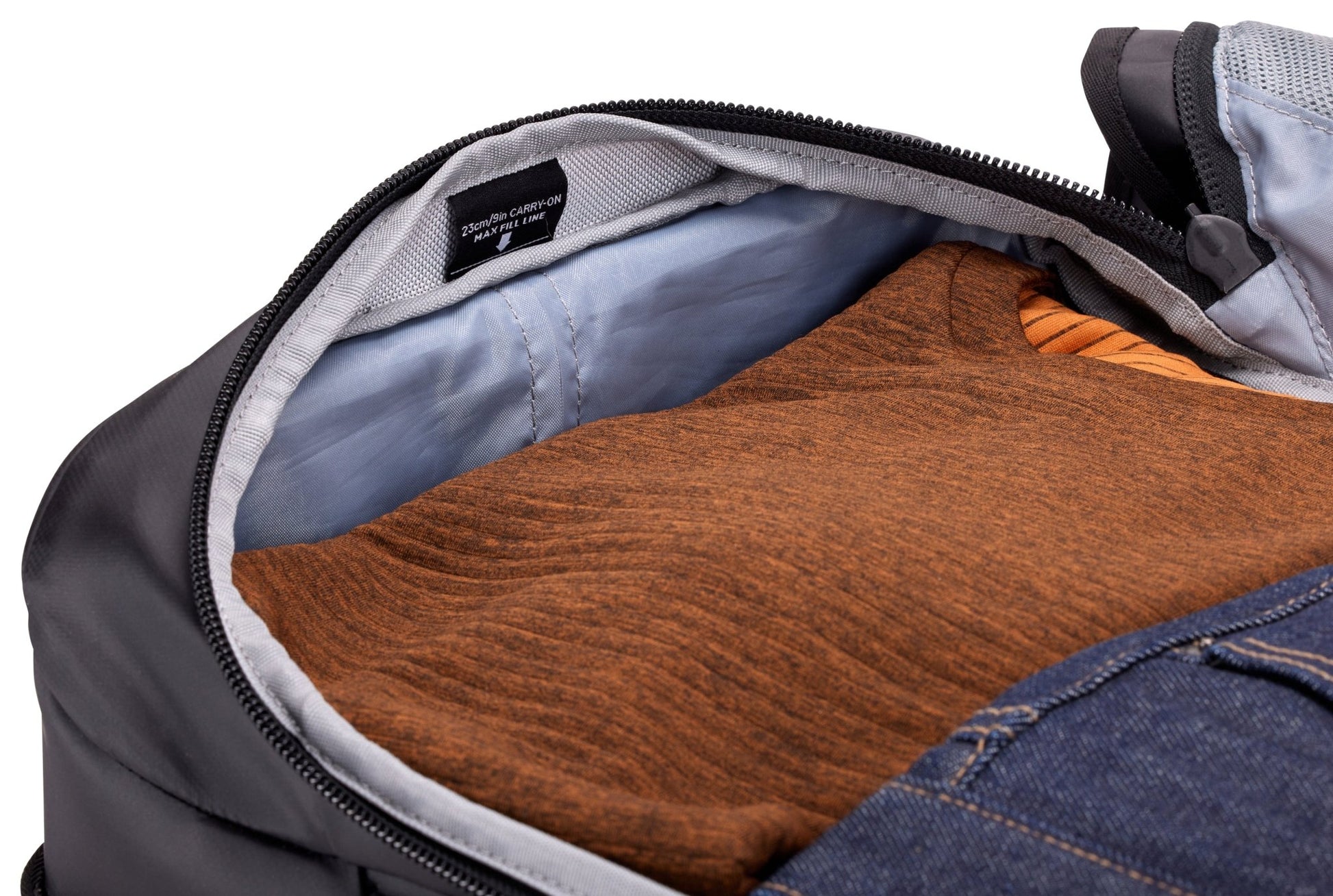 THULE Chasm 40L Wheeled Carry - On Duffel - MW Direct