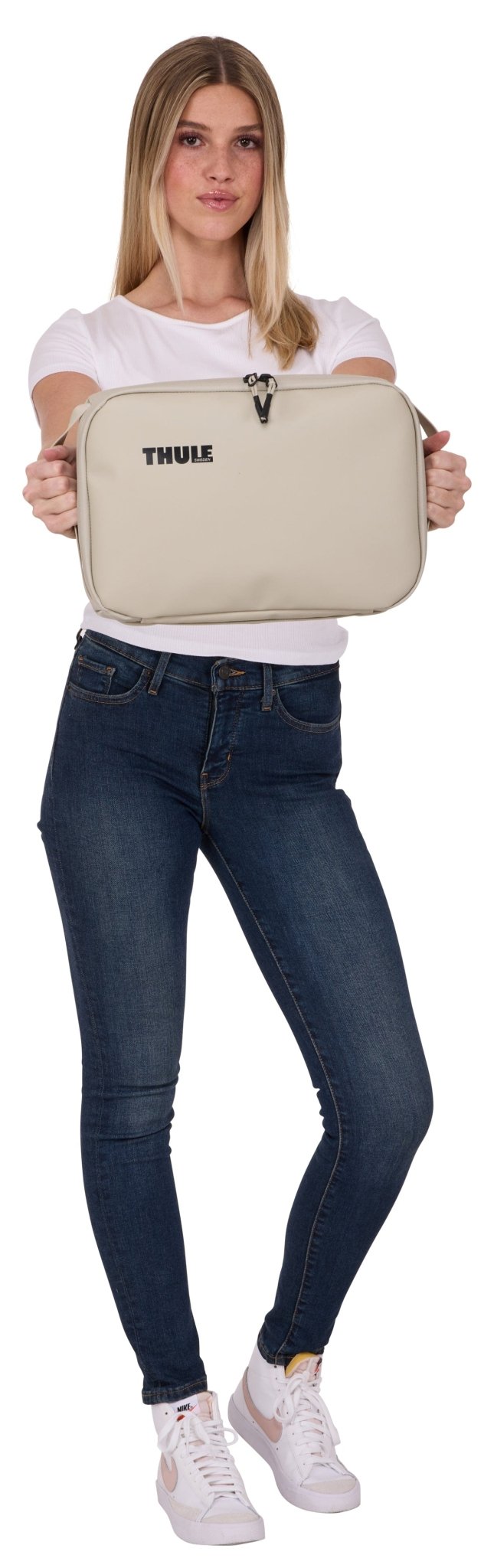 Thule Chasm Medium Gear Cube - MW Direct