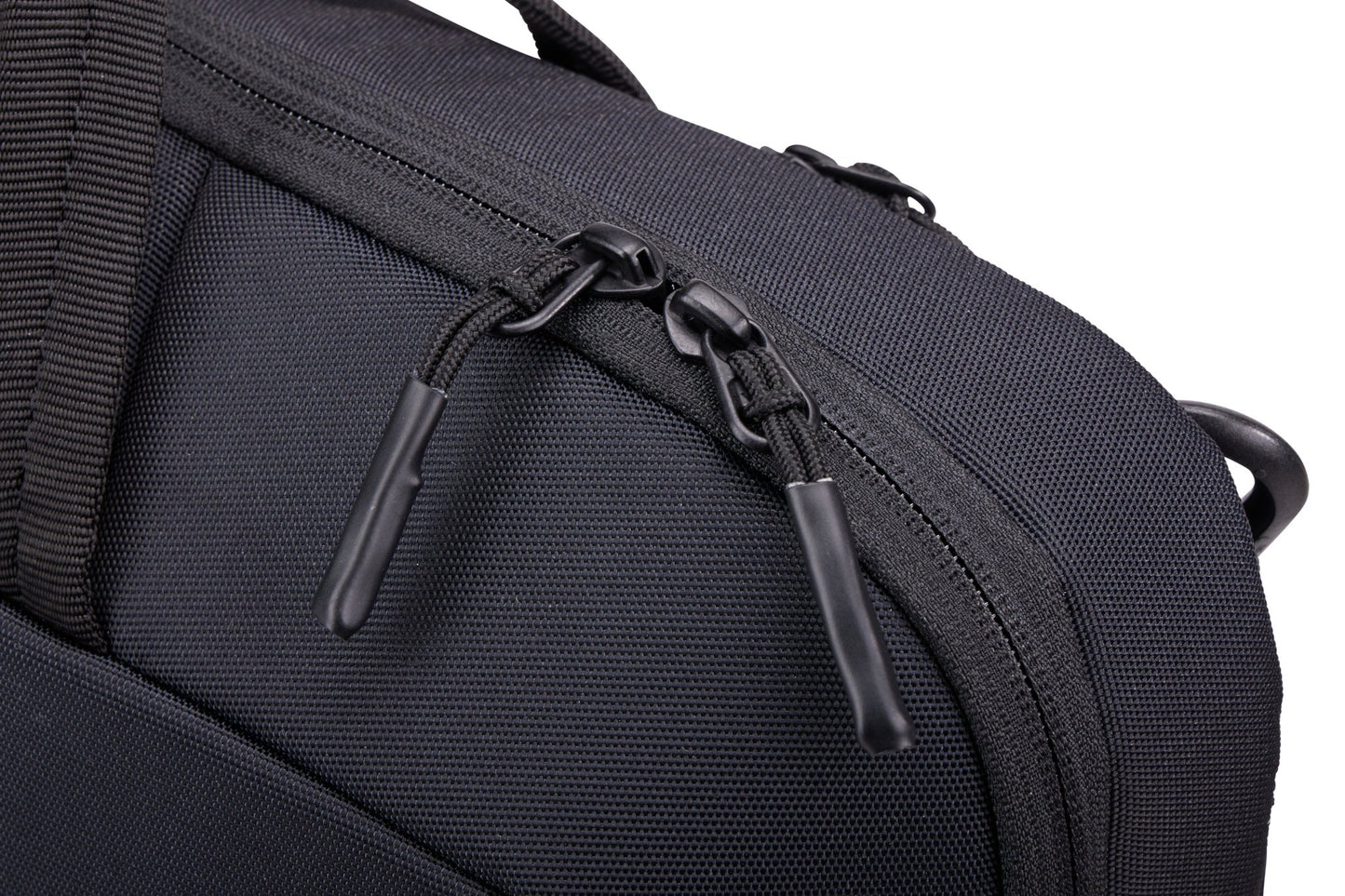 THULE Subterra Macbook Attach� 16" - MW Direct